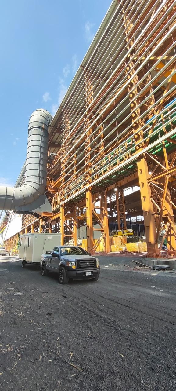 8x24, en la industria